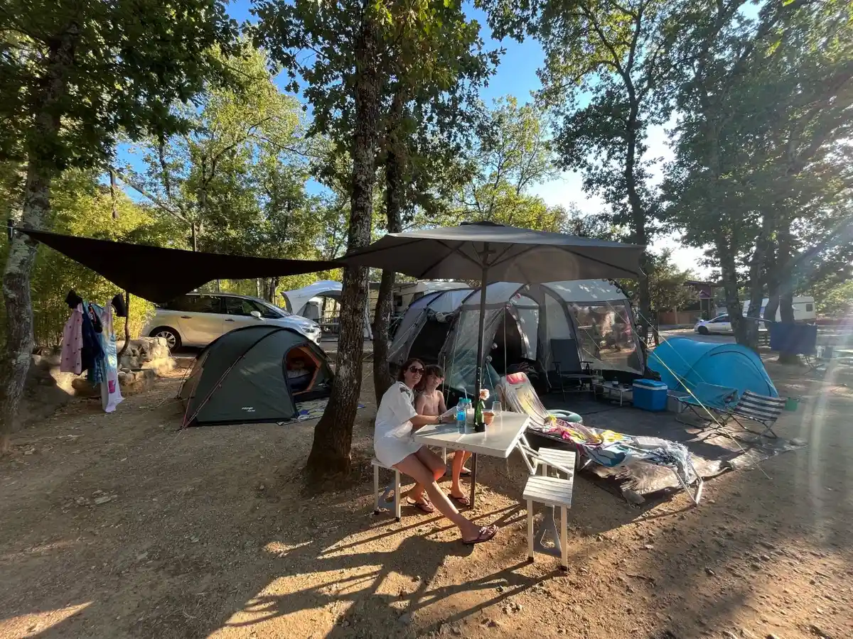 sanitary tent pitch camping ardeche