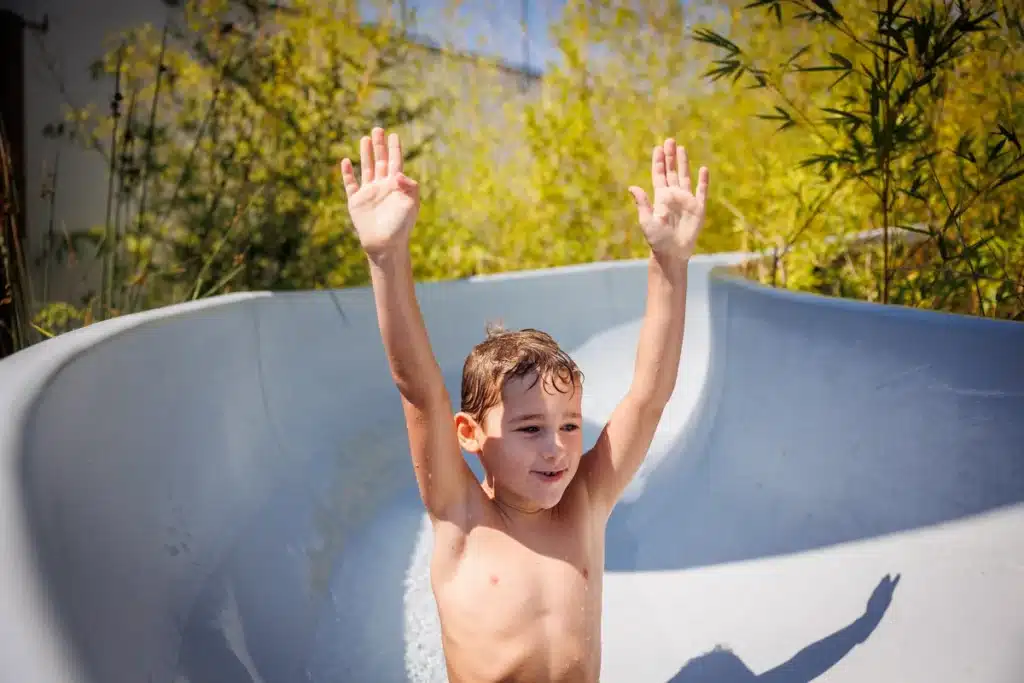 espace piscine camping ardeche