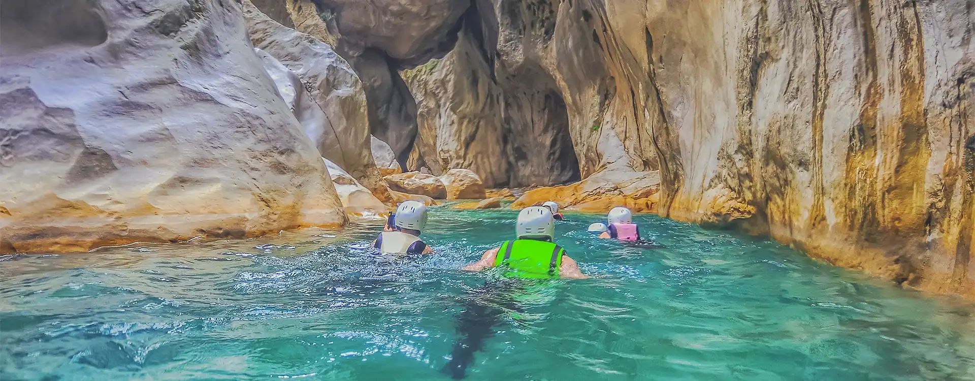 faire du canyoning en ardeche