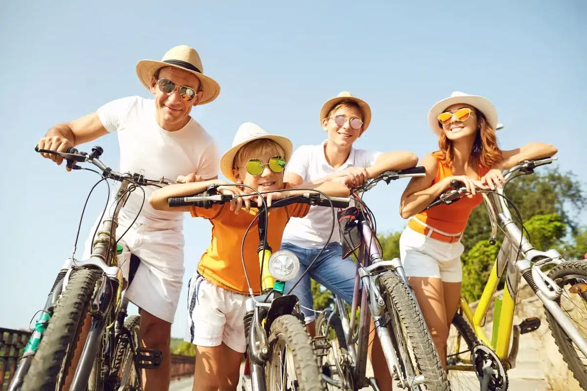 velo famille camping ardeche